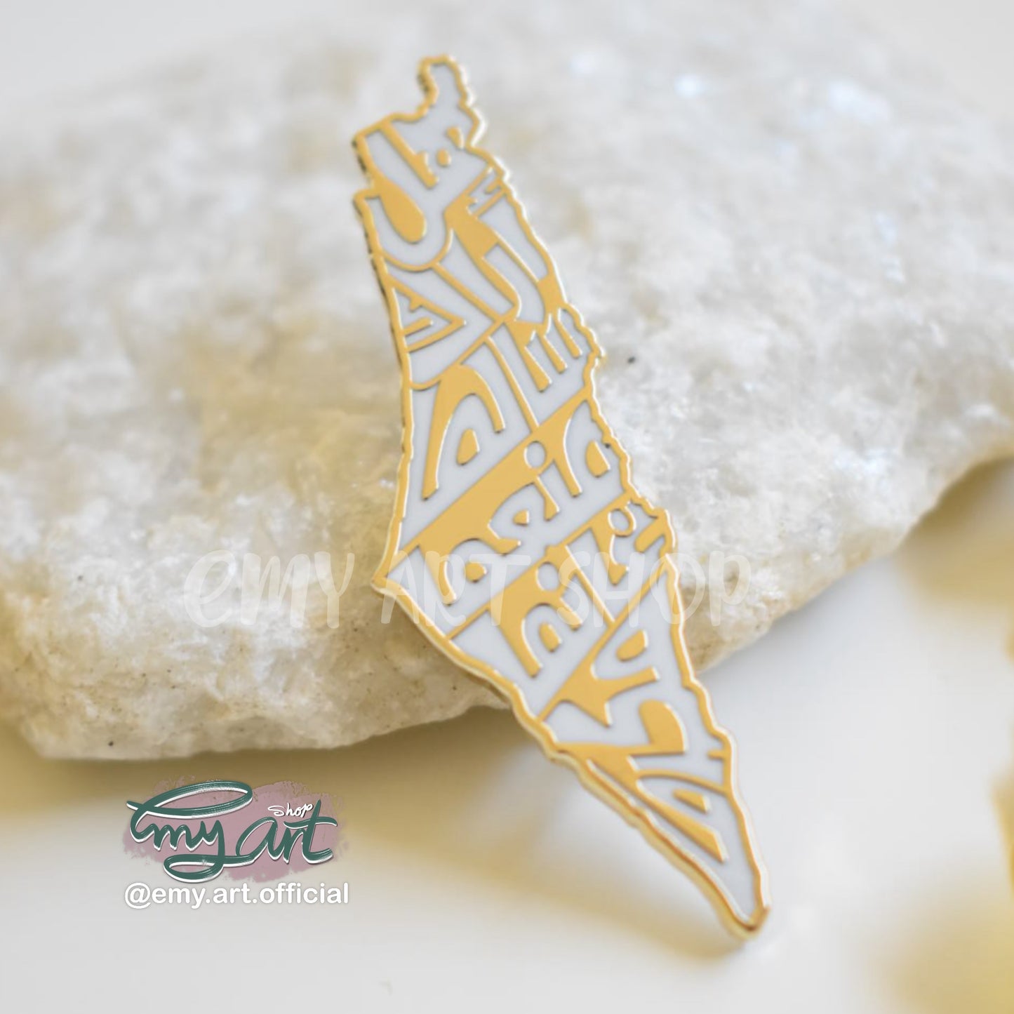 Enamel Pin Palestine map - Mawtini song lyrics“ هل أراك سالما منعما غانما مكرما ”