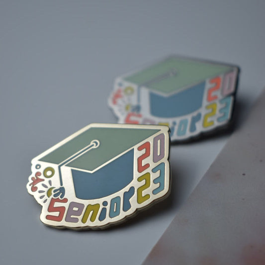 Enamel Pin “Senior 2023”